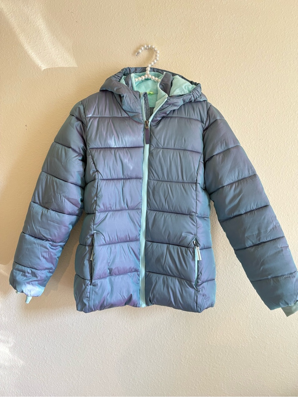 Champion Girls' Iridescent Hooded Puffer Jacket size 10/12